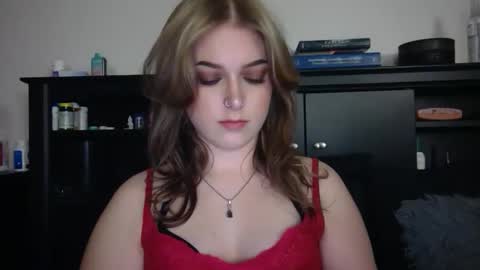 auroralightz1 online show from March 1, 9:52 pm