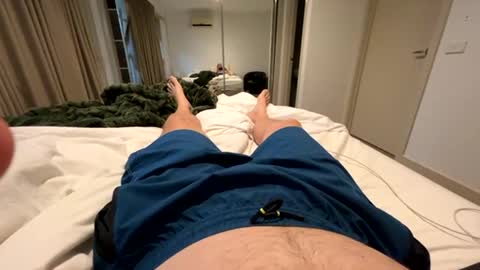 aussieguy1584 online show from February 24, 7:33 am