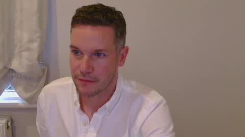 aussiesurfer0000 online show from February 21, 3:45 am