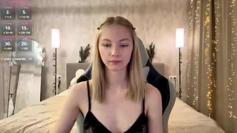 Annie online show from January 9, 3:17 pm