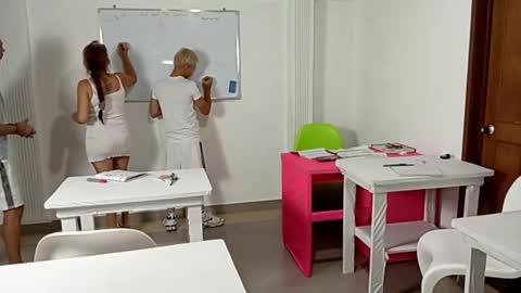 AVA online show from January 8, 10:04 pm