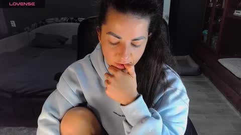 Ava online show from September 18, 3:49 pm