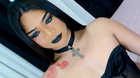 Ava online show from November 25, 5:39 am