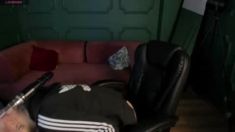 avabloom_ online show from February 28, 9:52 pm