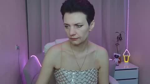 avasaturnian online show from January 17, 8:02 am