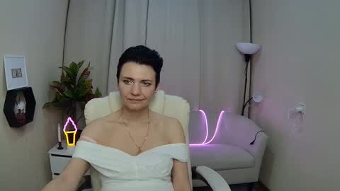 avasaturnian online show from March 5, 12:14 pm