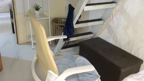 Rhian online show from October 8, 3:13 am