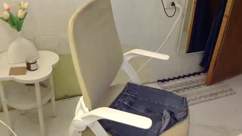 Rhian online show from November 27, 5:26 am