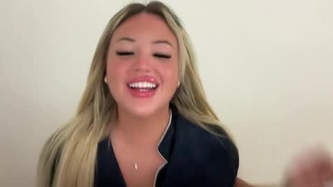 ur gf online show from June 1, 8:04 am