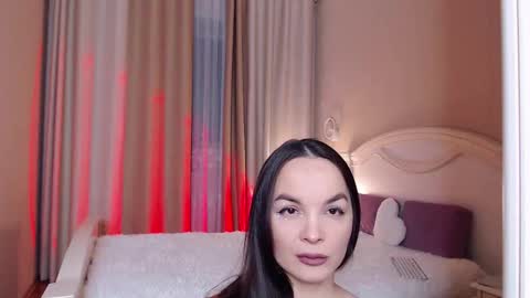 Snapshot of avrora_lew_ chatting on October 25, 9:15 pm Avrora Inst online show from October 25, 9:15 pm