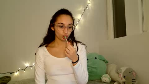 Avaia online show from January 8, 3:34 am