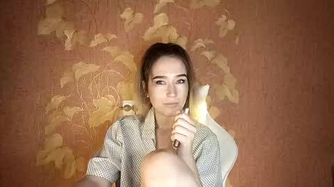 Snapshot of awora_wolf chatting on September 20, 6:44 pm Awora Wolf online show from September 20, 6:44 pm