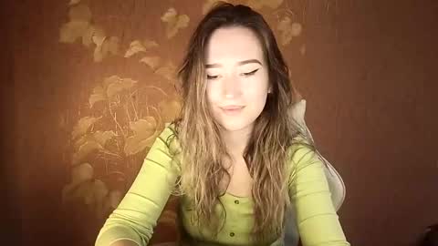 Snapshot of awora_wolf chatting on October 11, 8:34 pm Awora Wolf online show from October 11, 8:34 pm