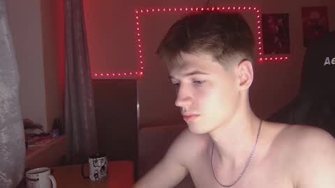 axel_0ne online show from February 19, 4:17 pm