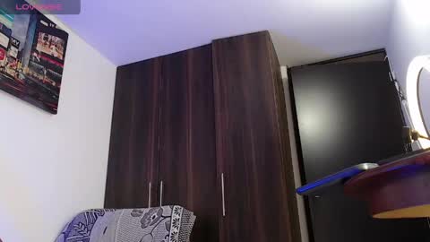 Independiente Model online show from April 13, 6:23 pm