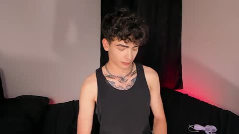 Axel online show from June 13, 2:00 am