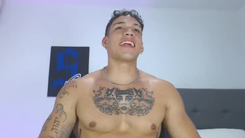 INDEPENDENT MODEL  online show from December 5, 12:58 am