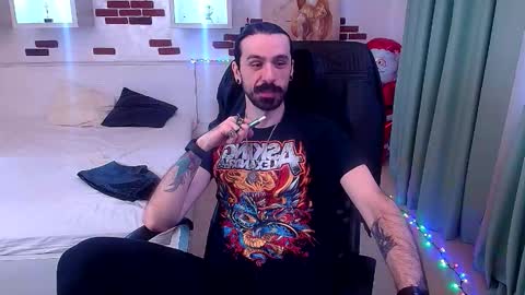 AxelColton online show from December 14, 8:31 am