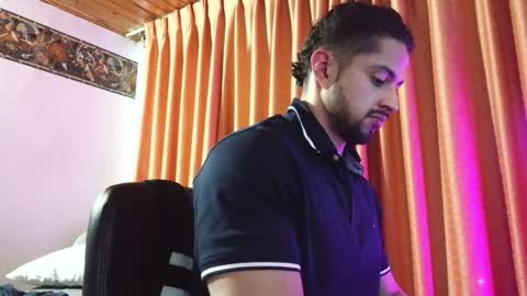 axelcr0ss online show from October 8, 12:40 am