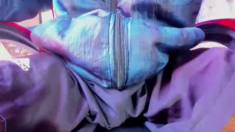 Axell Cross2 online show from April 12, 1:15 pm