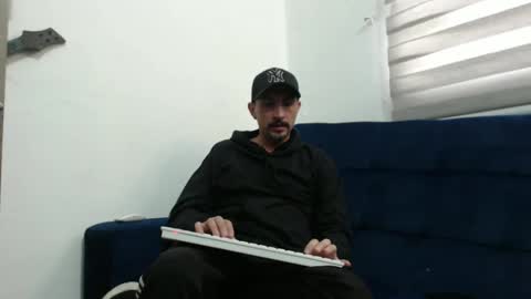 Axel Rose online show from February 16, 7:34 pm