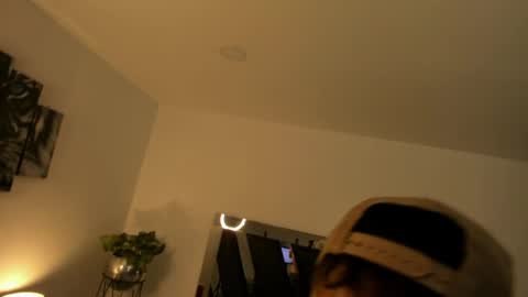 axelmartinezz online show from May 4, 8:48 pm
