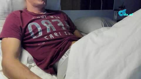 Axl online show from November 26, 1:25 am