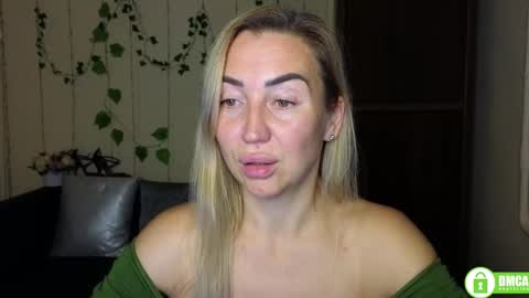 Jully online show from November 11, 7:05 pm