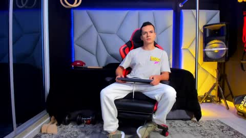 Ayden Miller online show from May 11, 5:47 am