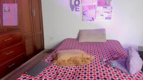 aylah_beckham online show from March 14, 11:36 am