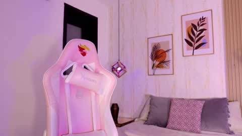 Ayleen online show from September 30, 12:15 pm