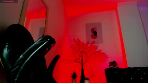Ayliinn  online show from May 6, 2:06 am