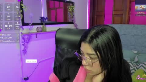 Aysha online show from April 12, 7:45 am