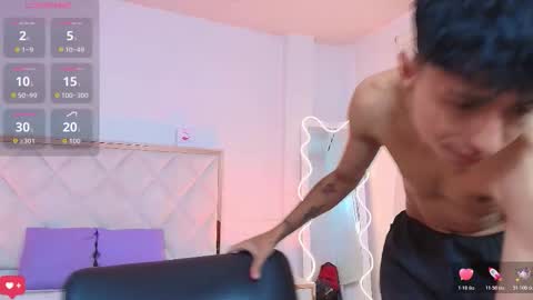 aziel_tay online show from October 24, 11:44 am