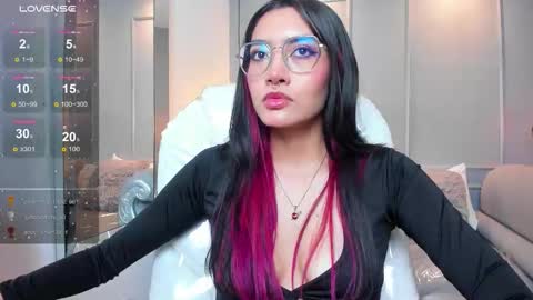 Azura online show from November 26, 8:38 pm