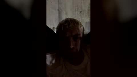 Azzguy69 online show from April 18, 11:34 am