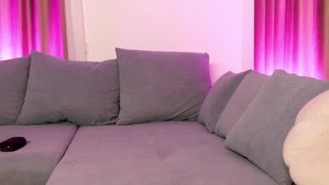 Alessia online show from April 4, 9:11 pm