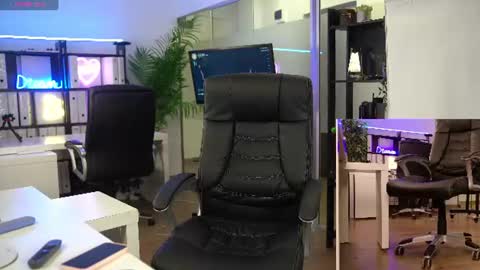 Olivia and Lexi online show from July 7, 4:47 am