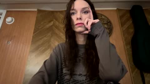 Fern Browning online show from March 10, 2:48 pm