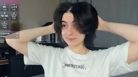 Emily online show from February 4, 7:23 am