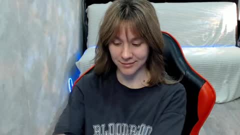 baby_kitte online show from May 18, 4:07 am