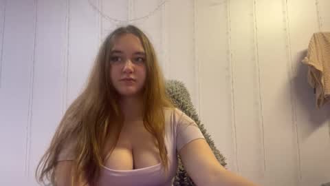 Snapshot of babyblissxx chatting on October 28, 10:44 pm Katerina online show from October 28, 10:44 pm