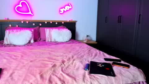 Aisha online show from February 13, 2:42 pm