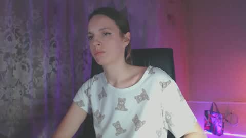 Sonya online show from April 3, 8:05 pm