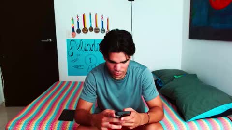 sebas online show from November 12, 8:33 pm