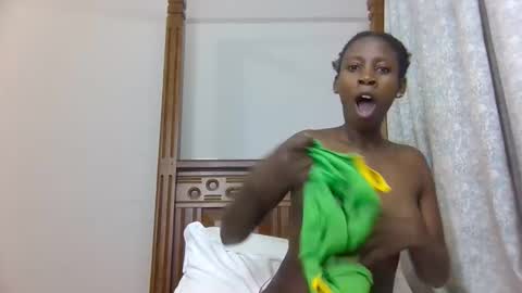 babytylerr online show from October 31, 9:48 pm