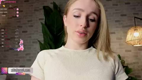 BabyyyLuna online show from November 12, 3:20 am