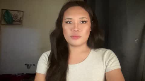 AMARA - FOLLOW ME AND THUMBS UP online show from February 9, 12:20 pm