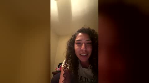 baddievanity101 online show from April 2, 4:20 am