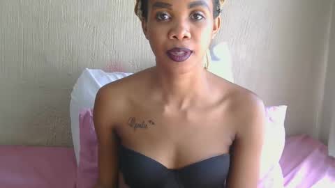 Snapshot of badkittylilyx chatting on September 11, 10:27 am Lily online show from September 11, 10:27 am